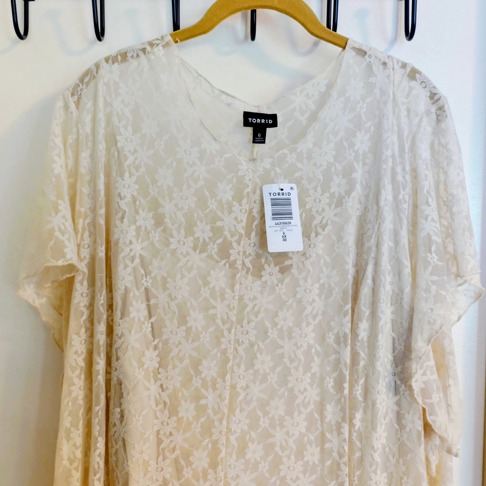 Torrid Cream Lace Wedding Dress
